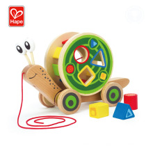 Hape Cheap non toxic walk along Snail wooden baby toys